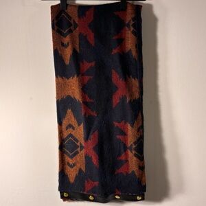 Southwestern Aztec Infinity Scarf with Leather Snap Detail – Boho Western Style